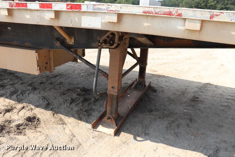 image for item ED9528 1995 Wilson CF-900 flatbed trailer