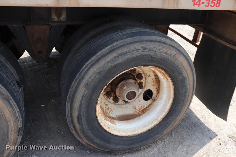 image for item ED9528 1995 Wilson CF-900 flatbed trailer