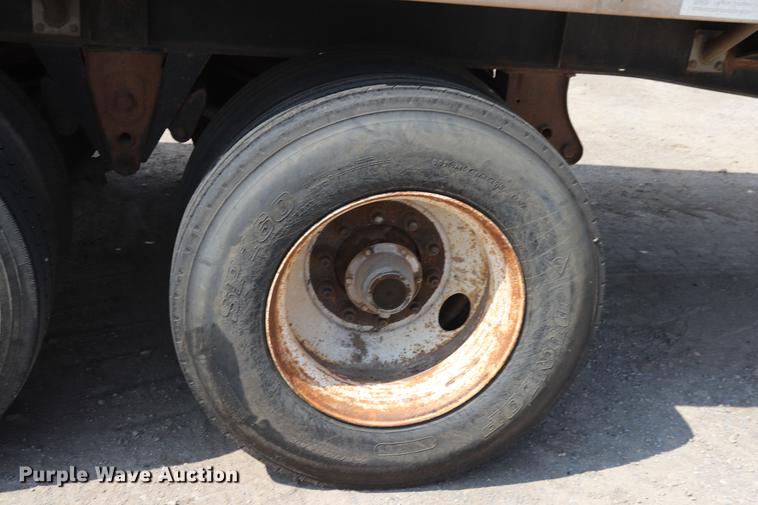 image for item ED9528 1995 Wilson CF-900 flatbed trailer