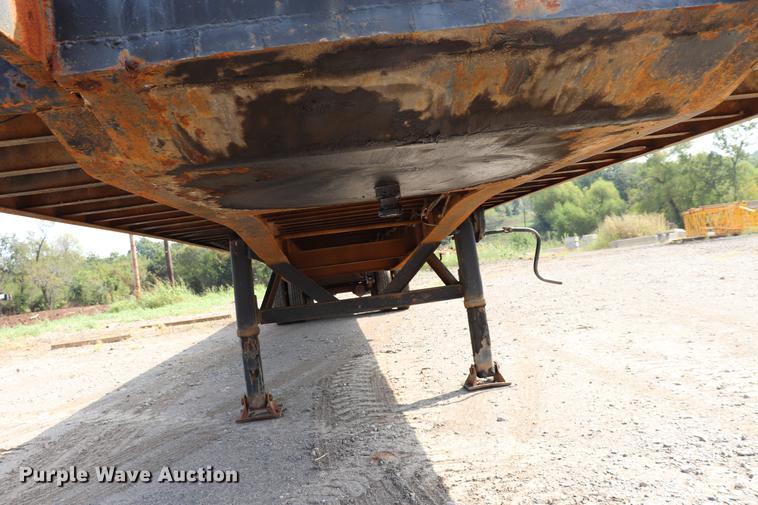 image for item ED9529 1991 Great Dane flatbed trailer