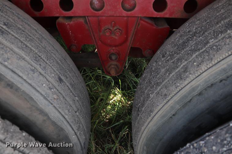 image for item ED9530 1974 Fontane FLTS flatbed trailer