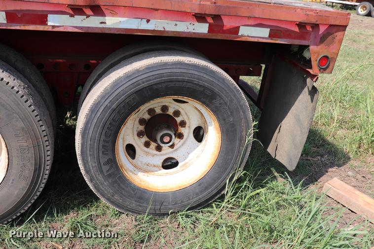 image for item ED9530 1974 Fontane FLTS flatbed trailer