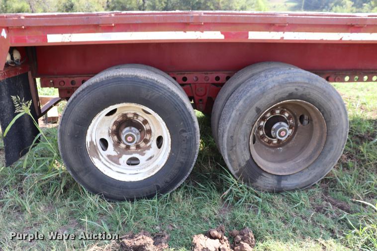 image for item ED9530 1974 Fontane FLTS flatbed trailer
