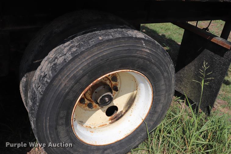 image for item ED9531 1992 Great Dane flatbed trailer