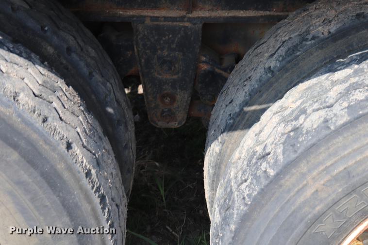 image for item ED9531 1992 Great Dane flatbed trailer