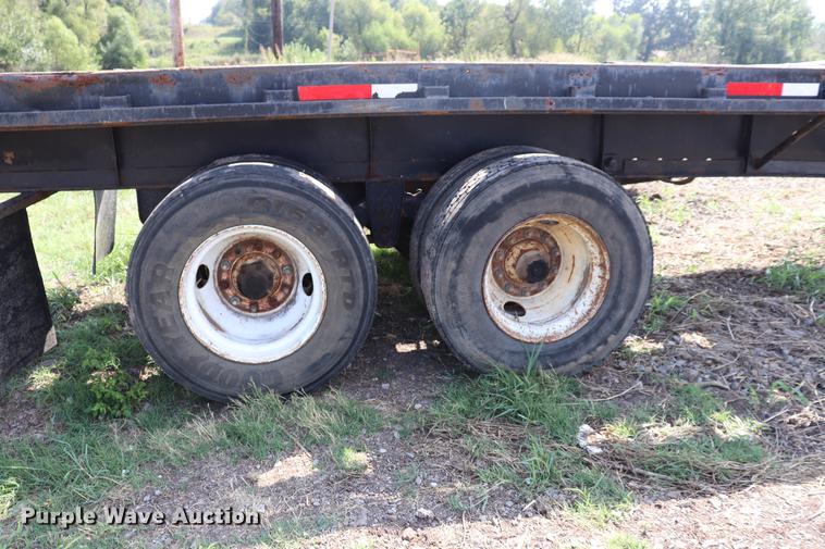 image for item ED9531 1992 Great Dane flatbed trailer