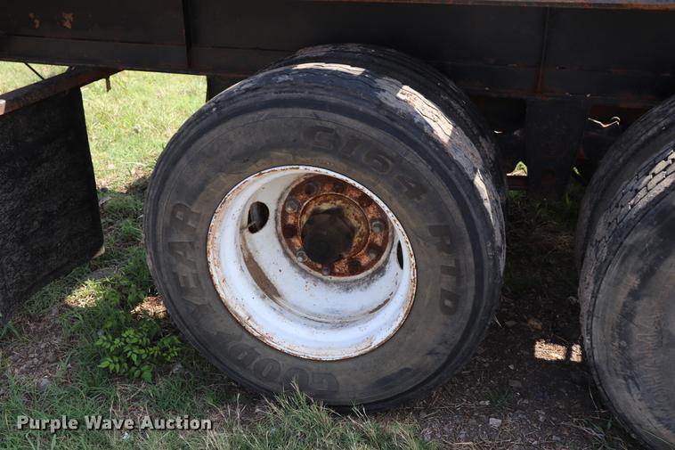 image for item ED9531 1992 Great Dane flatbed trailer