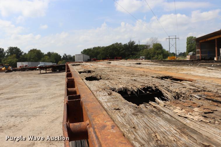 image for item ED9537 1992 Trail Mobile flatbed trailer