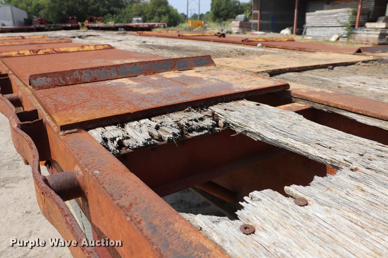 image for item ED9537 1992 Trail Mobile flatbed trailer