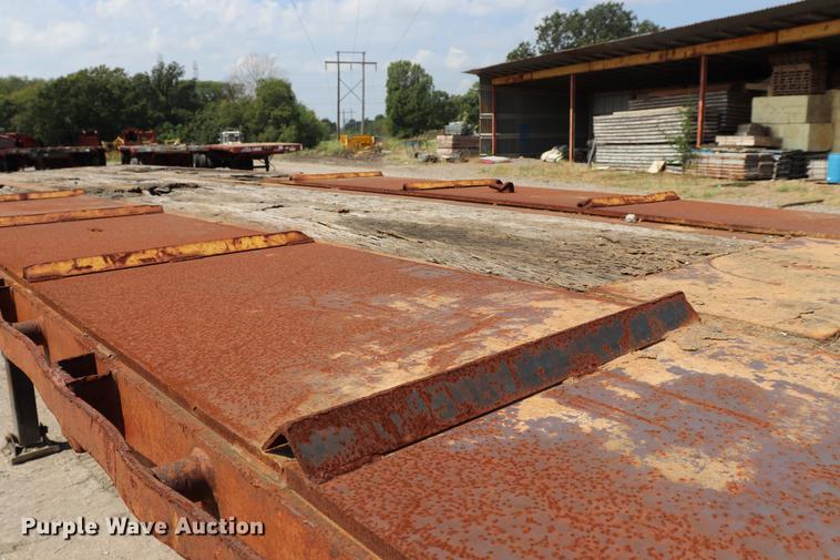 image for item ED9537 1992 Trail Mobile flatbed trailer