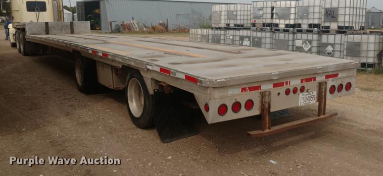 image for item G1440 1994 Featherlite 1020 drop deck equipment trailer