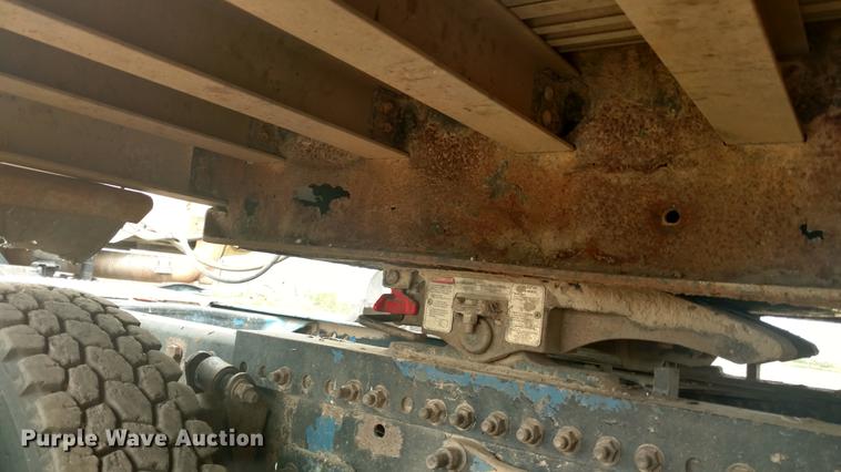 image for item G1440 1994 Featherlite 1020 drop deck equipment trailer