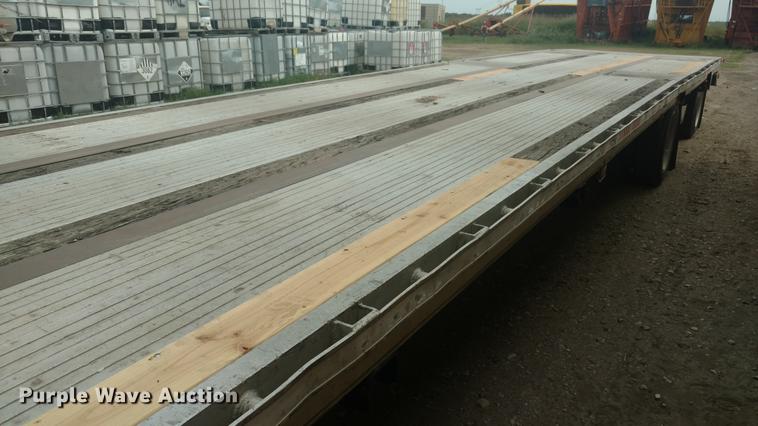 image for item G1440 1994 Featherlite 1020 drop deck equipment trailer