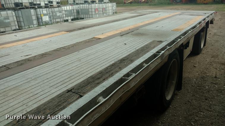 image for item G1440 1994 Featherlite 1020 drop deck equipment trailer