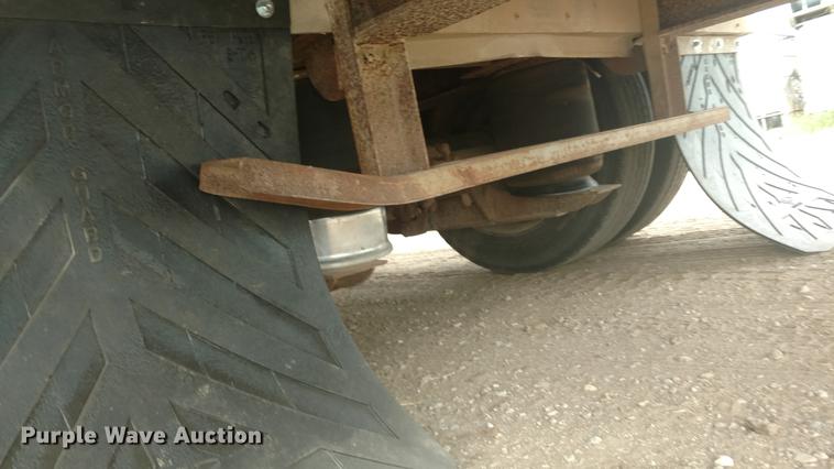 image for item G1440 1994 Featherlite 1020 drop deck equipment trailer