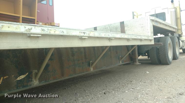 image for item G1440 1994 Featherlite 1020 drop deck equipment trailer