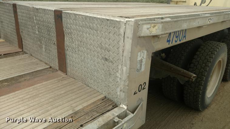 image for item G1440 1994 Featherlite 1020 drop deck equipment trailer