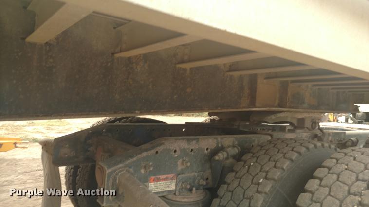 image for item G1440 1994 Featherlite 1020 drop deck equipment trailer