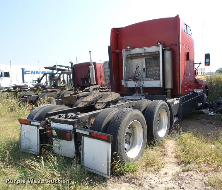 image for item J8590 1995 Kenworth T600 semi truck