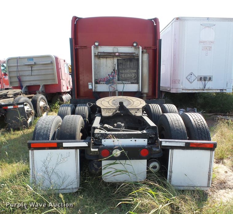 image for item J8590 1995 Kenworth T600 semi truck