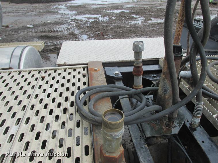 image for item K6113 1981 Mack RWS778LST semi truck