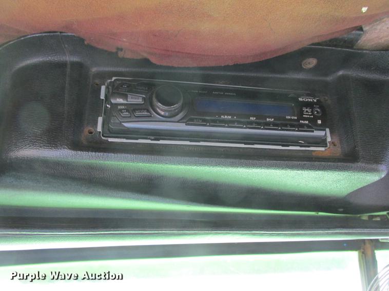 image for item K6113 1981 Mack RWS778LST semi truck