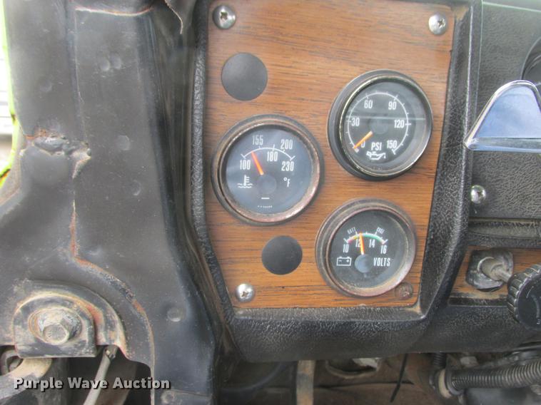 image for item K6113 1981 Mack RWS778LST semi truck