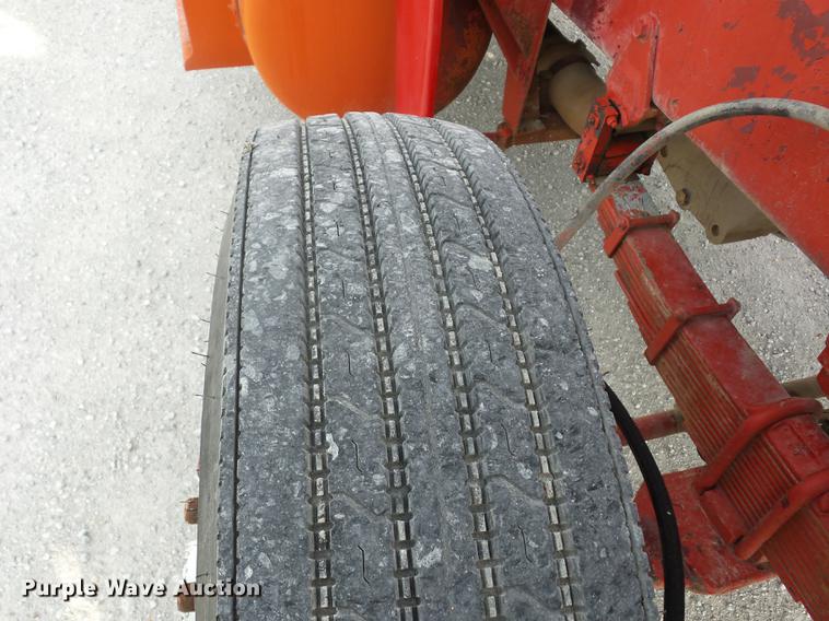 image for item K6407 1980 Peterbilt 359 winch truck