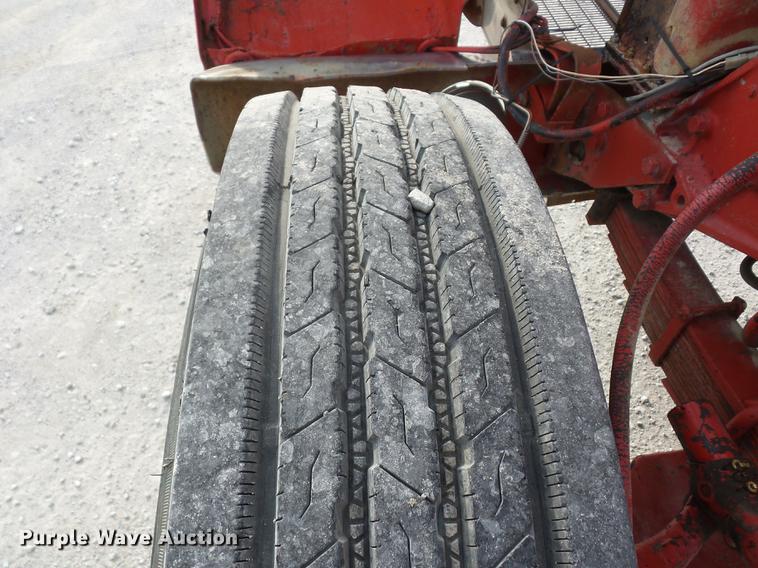 image for item K6407 1980 Peterbilt 359 winch truck