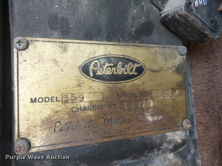 image for item K6407 1980 Peterbilt 359 winch truck