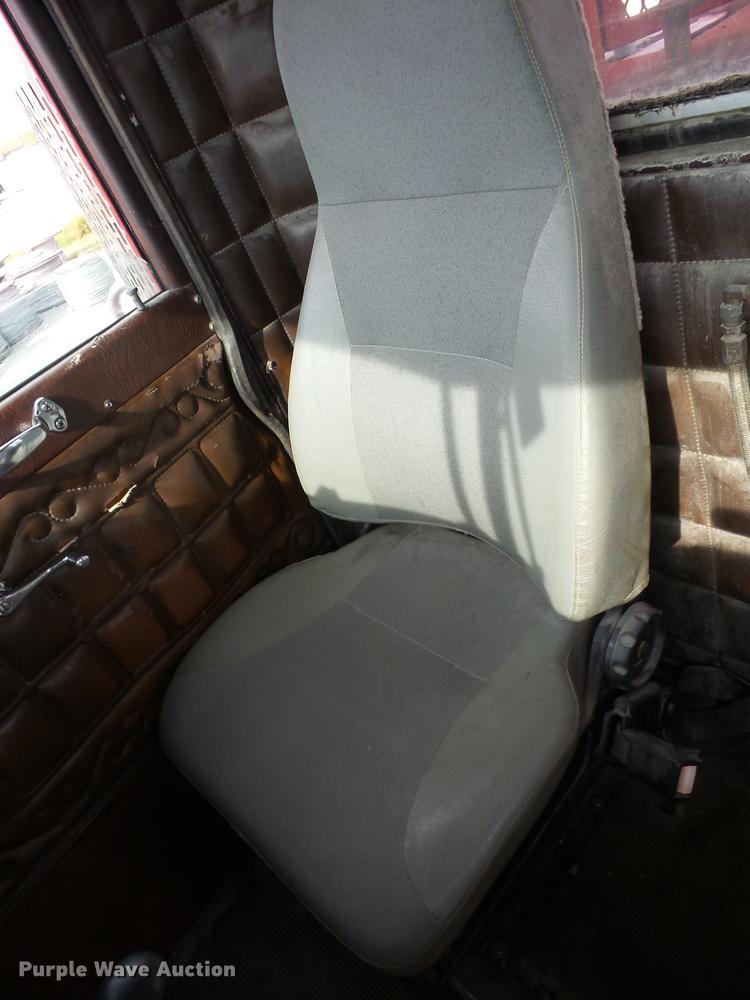 image for item K6407 1980 Peterbilt 359 winch truck