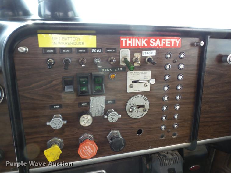 image for item K6407 1980 Peterbilt 359 winch truck