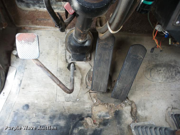 image for item K6407 1980 Peterbilt 359 winch truck