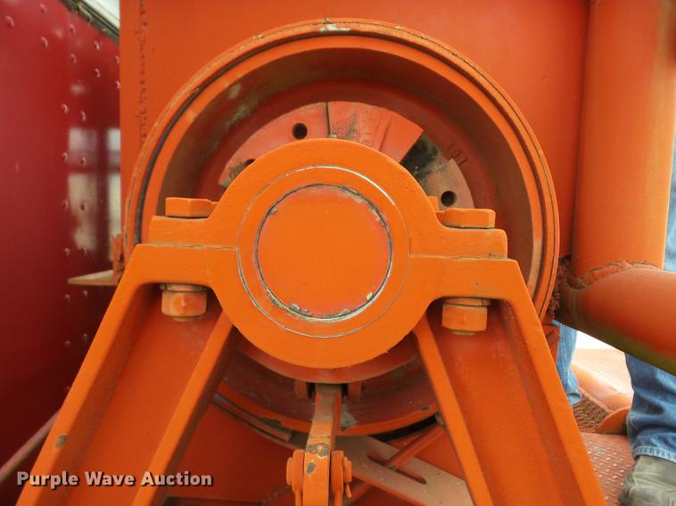 image for item K6407 1980 Peterbilt 359 winch truck