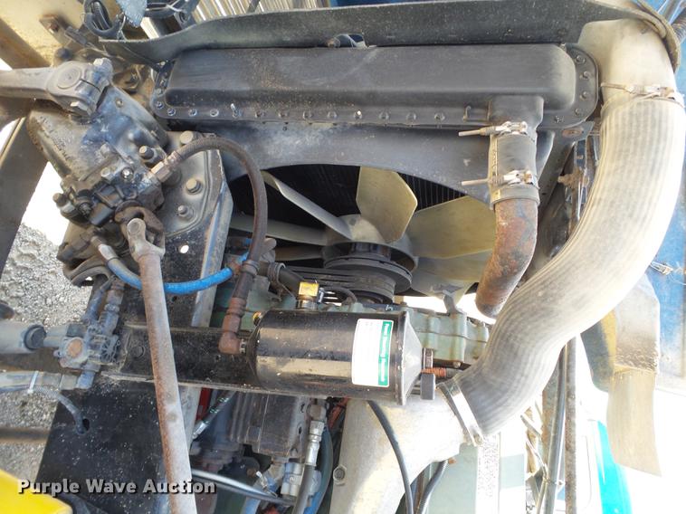 image for item L6653 2001 Freightliner FLD120 semi truck