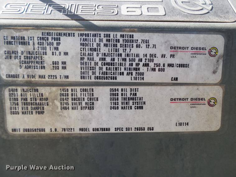 image for item L6653 2001 Freightliner FLD120 semi truck