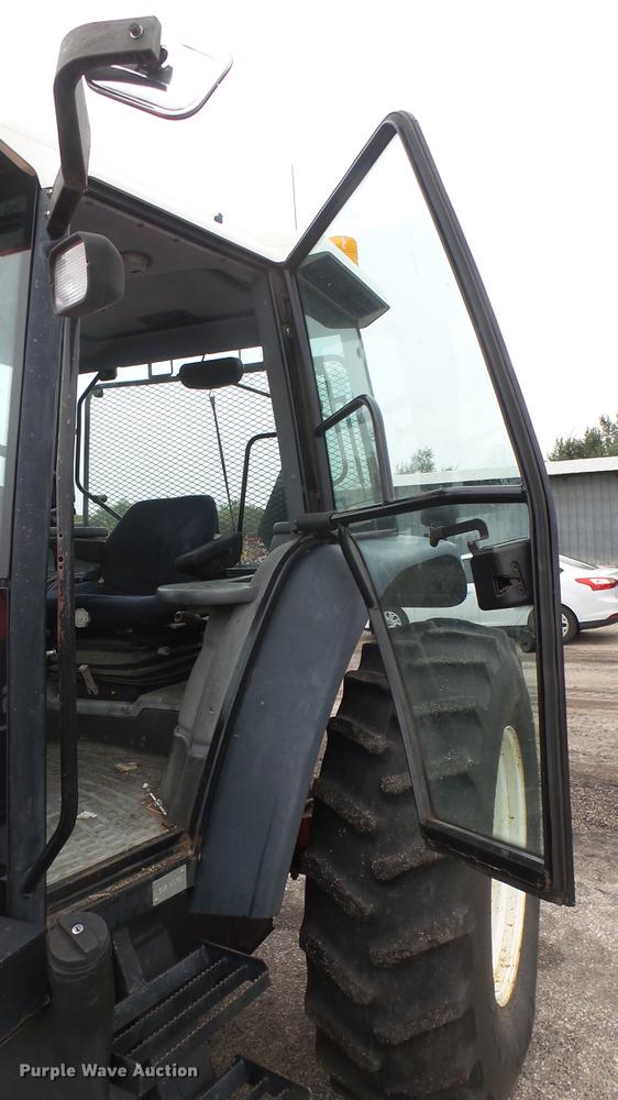 image for item DC2477 2000 New Holland TS100 tractor