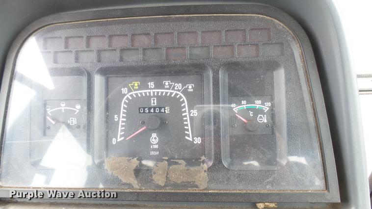 image for item DC2477 2000 New Holland TS100 tractor