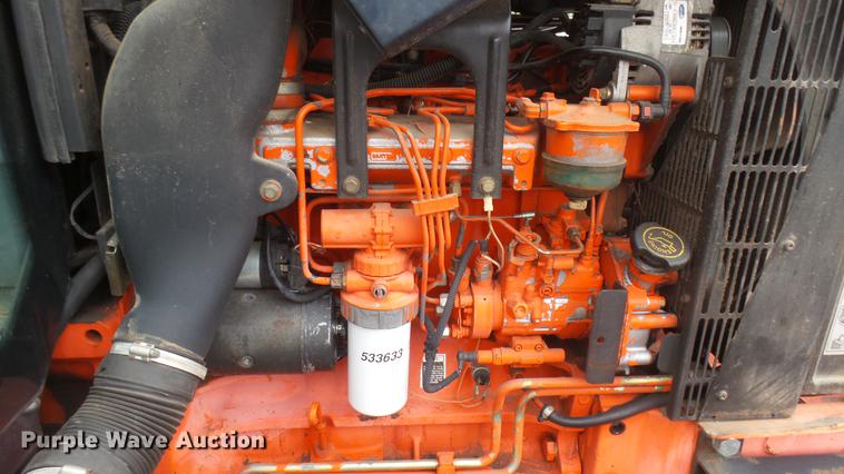 image for item DC2477 2000 New Holland TS100 tractor