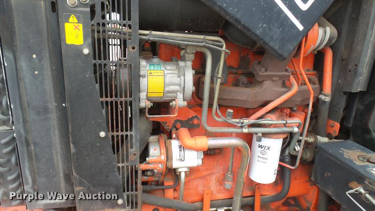 image for item DC2477 2000 New Holland TS100 tractor