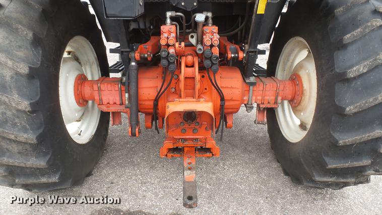 image for item DC2477 2000 New Holland TS100 tractor