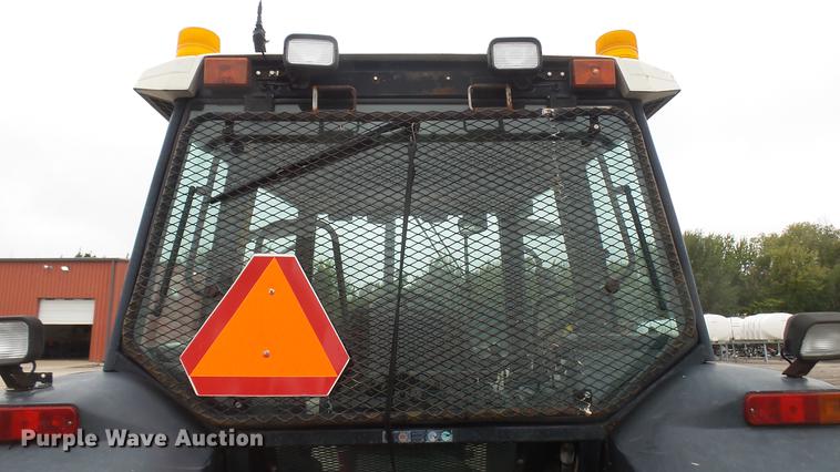 image for item DC2477 2000 New Holland TS100 tractor