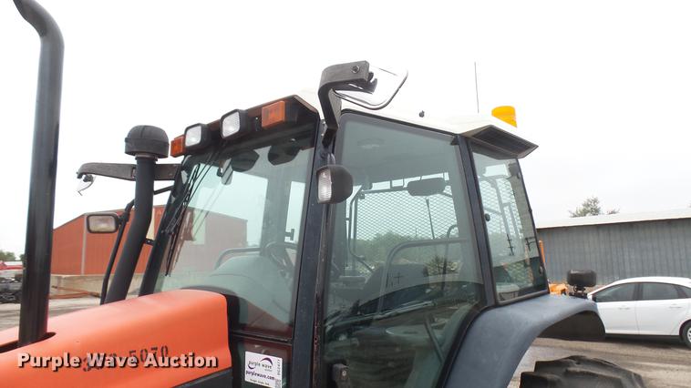 image for item DC2477 2000 New Holland TS100 tractor