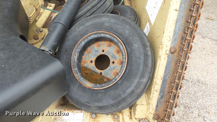 image for item DC2478 2004 Land Pride RCB6015 batwing rotary mower