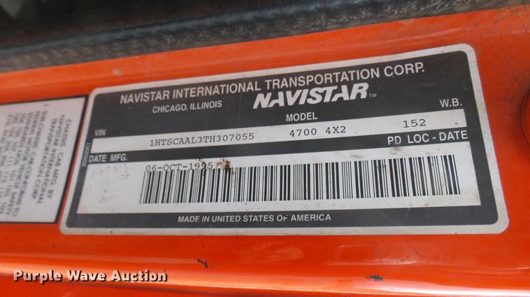 image for item DC2483 1996 International 4700 oil distributor truck