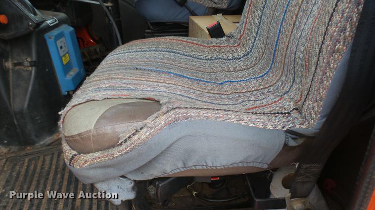 image for item DC2483 1996 International 4700 oil distributor truck