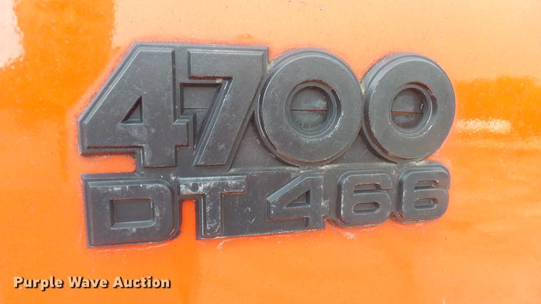 image for item DC2483 1996 International 4700 oil distributor truck