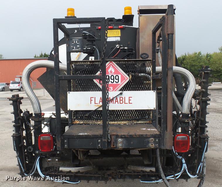 image for item DC2483 1996 International 4700 oil distributor truck