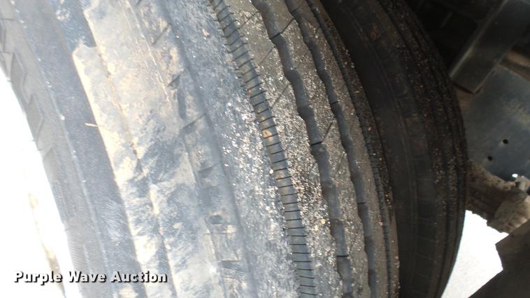 image for item DC2483 1996 International 4700 oil distributor truck