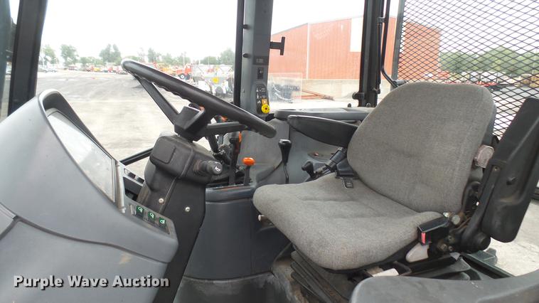 image for item DC2486 2002 New Holland TS100 tractor